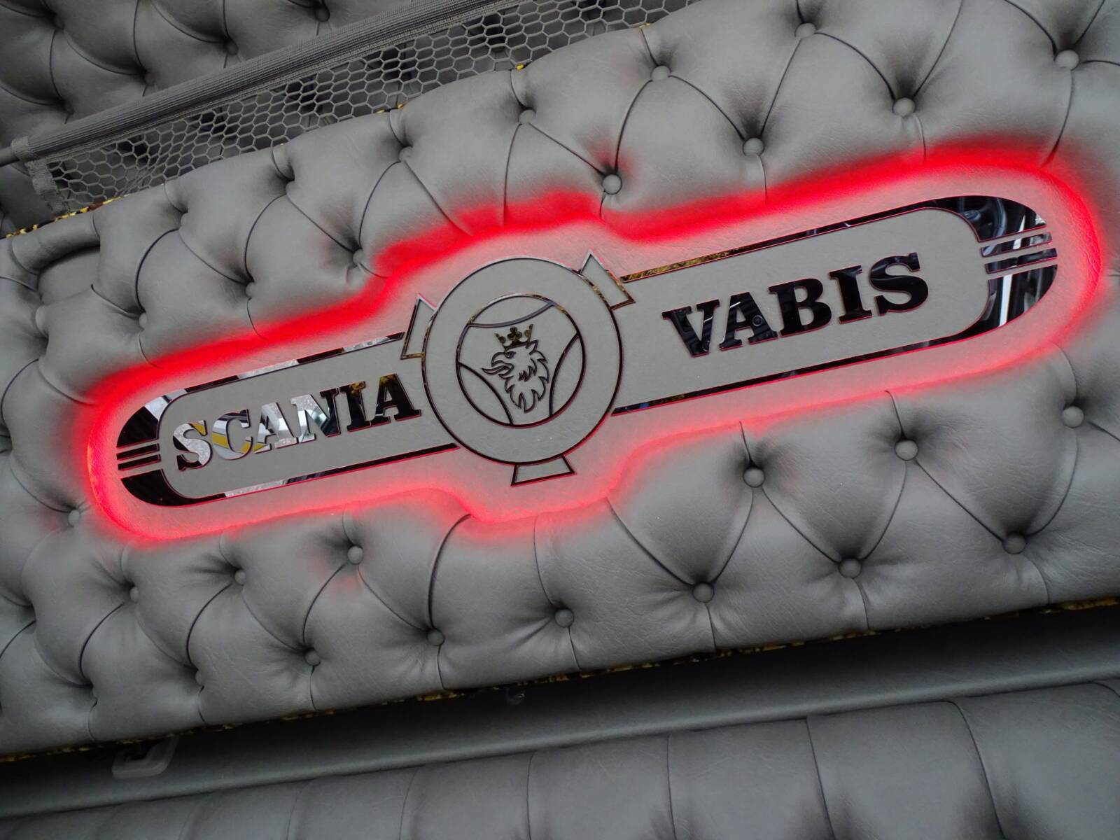 Scaia vabis logo in geknoopt bovenbed