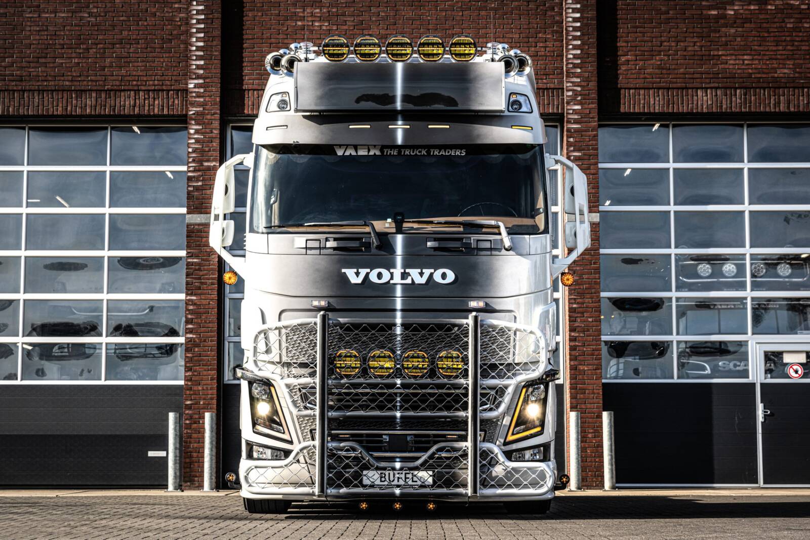 BUFFL volvo FH4 Arabier 