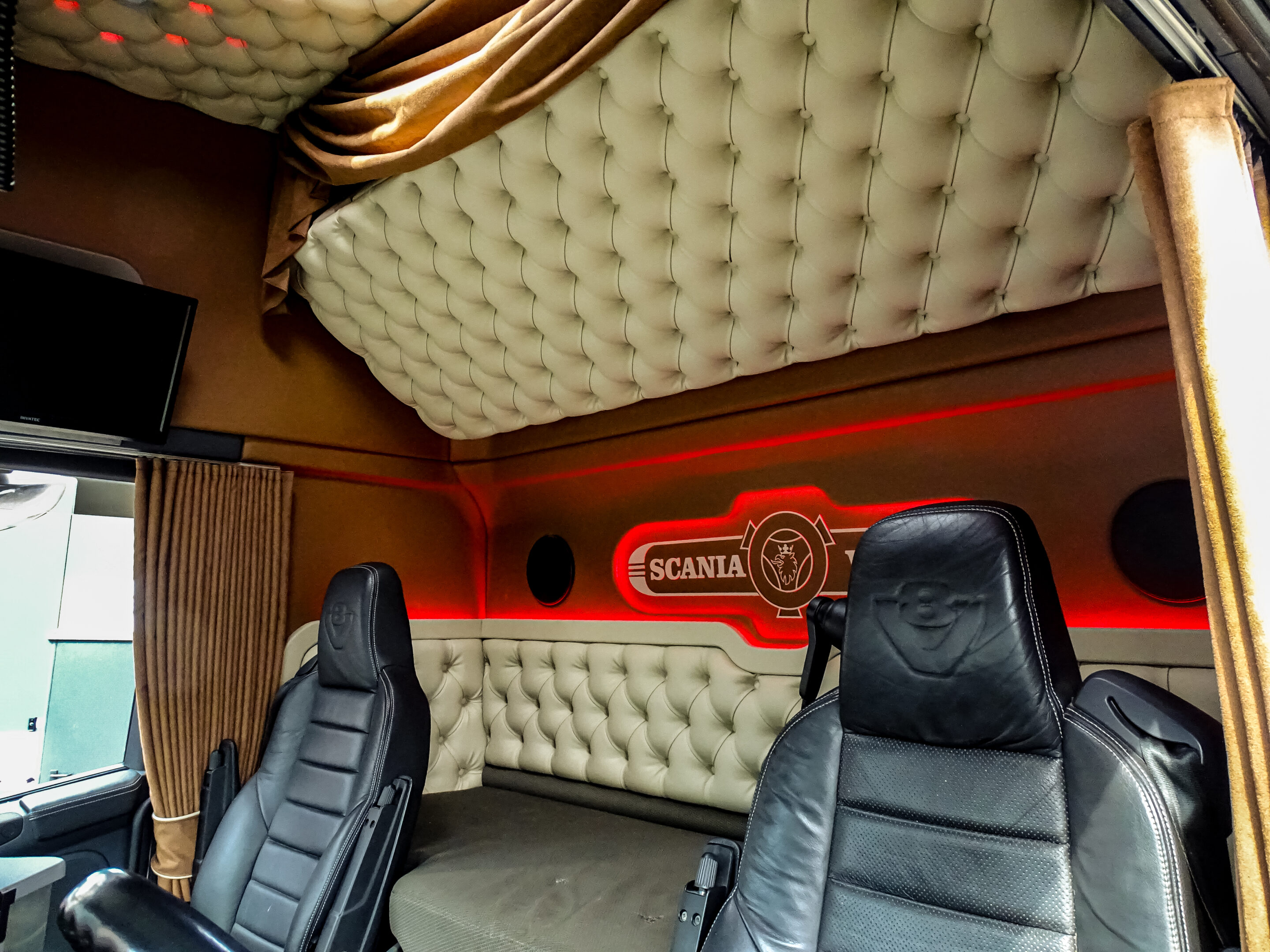 Scania R Ottersen interieur