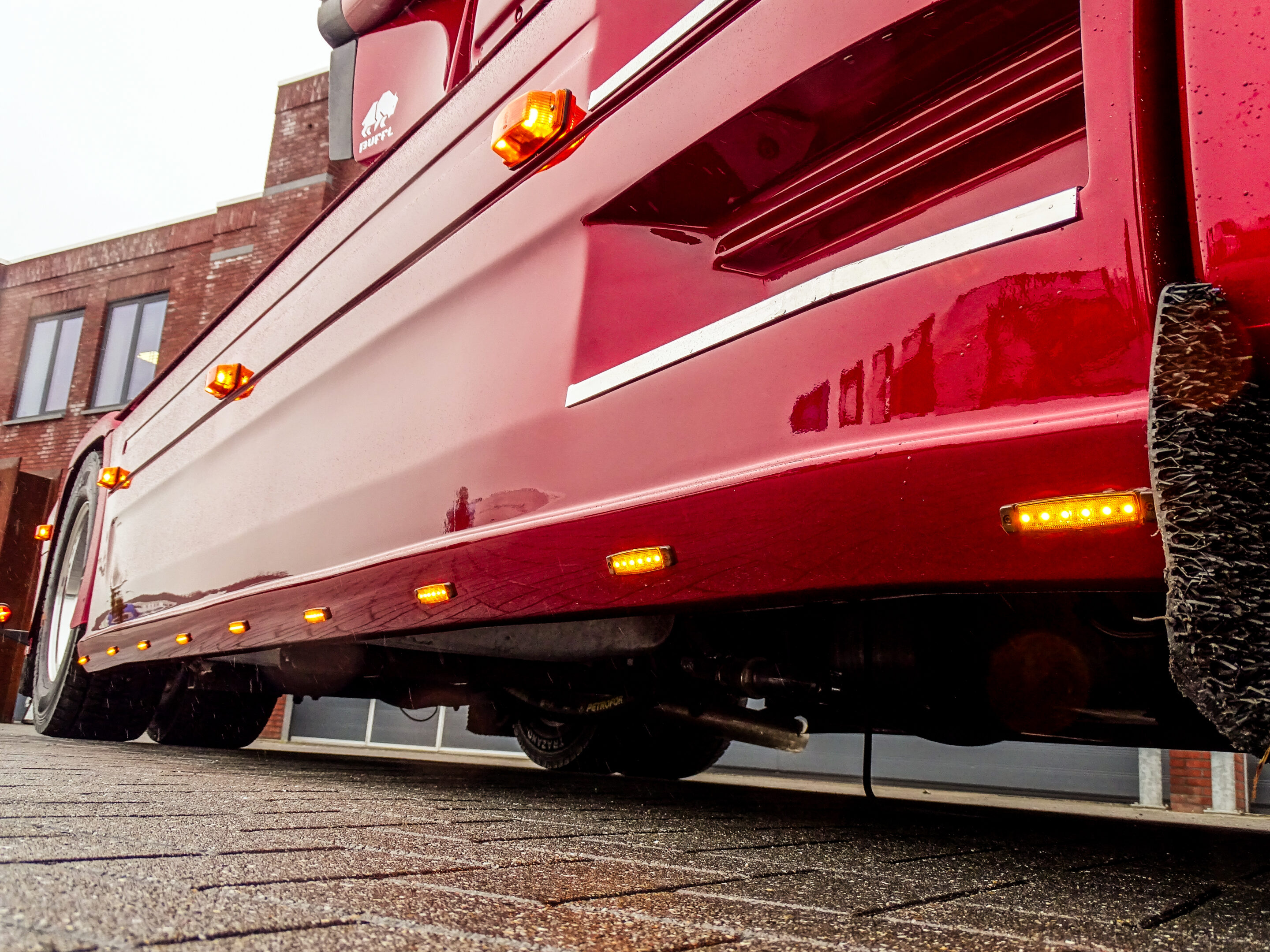 Sideskurt met 2 dubbelbranders en rvs lat met verlichting