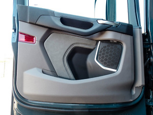 Door panel