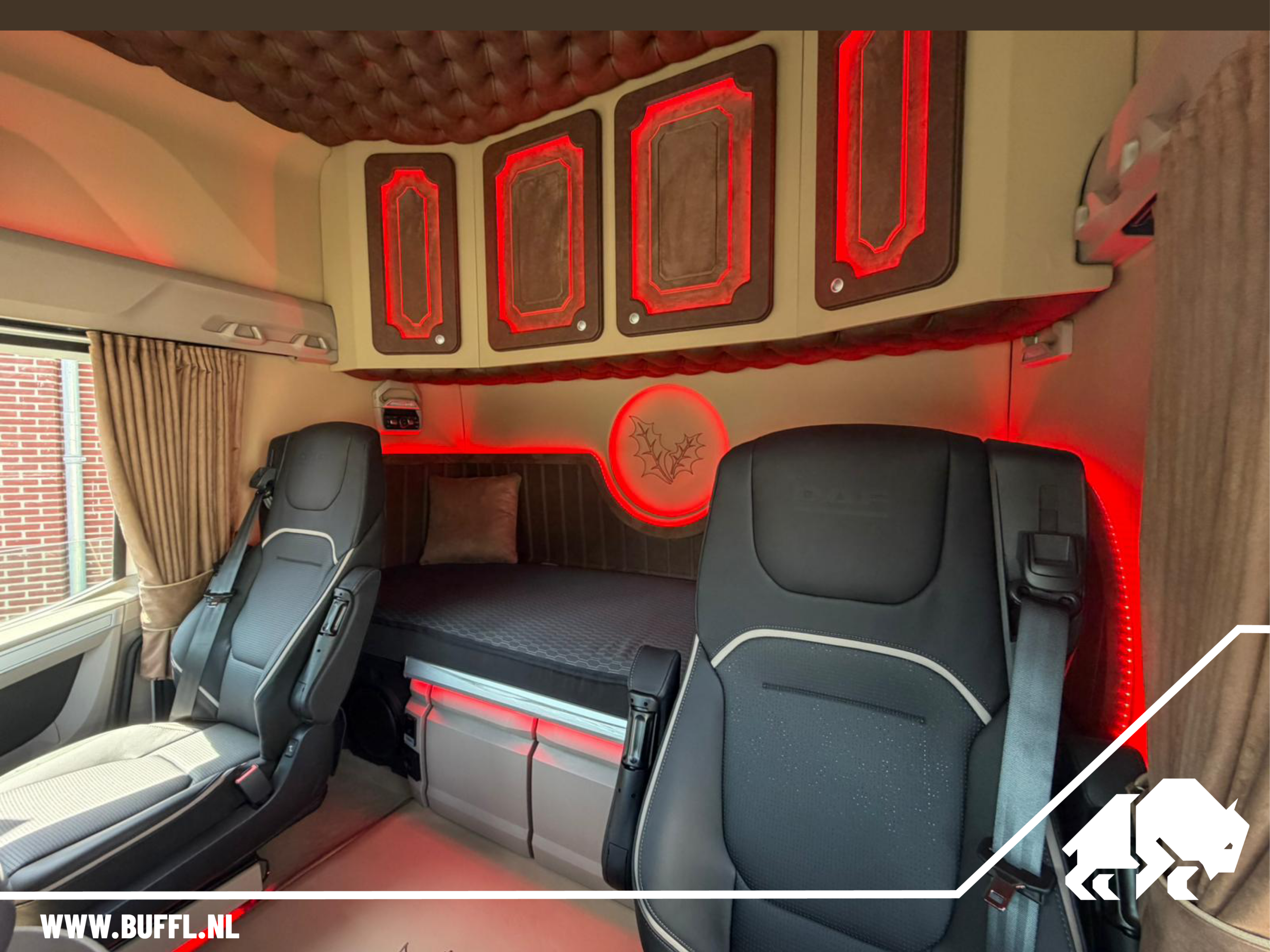 Hulst Agri - BUFFL interieur DAF XG+ 530