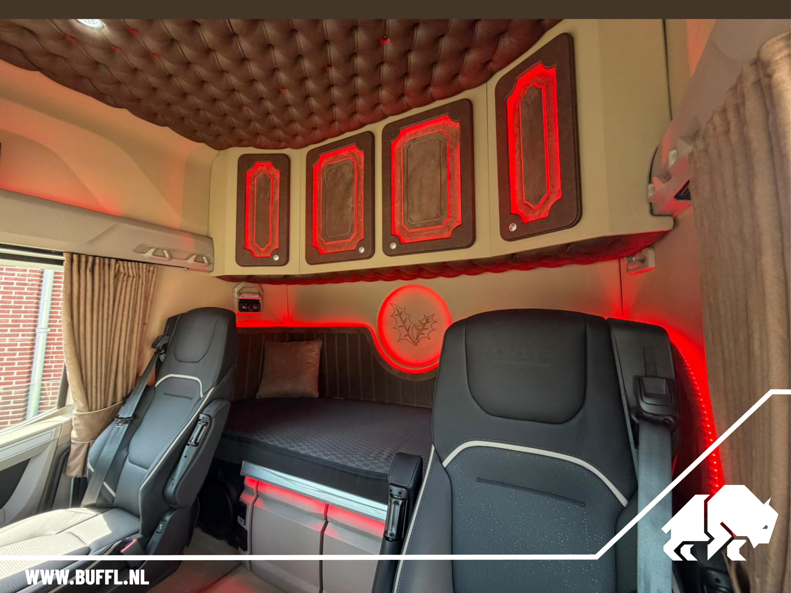 Hulst Agri - BUFFL interieur DAF XG+ 530